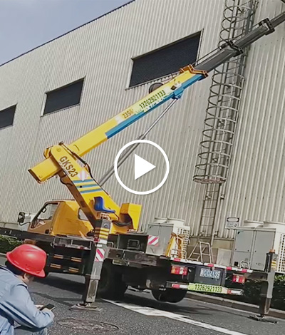 企业LOGO外墙现场施工